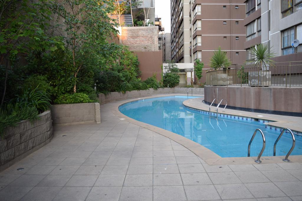 Sys Suites Lord Cochrane Santiago del Cile Esterno foto